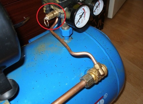  Emergency valve