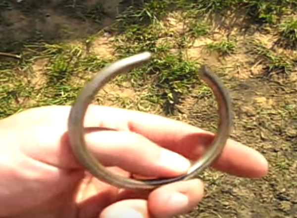  Ring